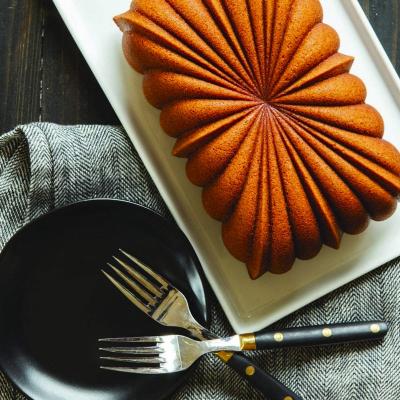Motllo pasts Nordic Fluted Loaf pan