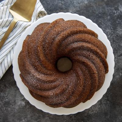 Motllo pasts Nordic Ware Swirl Bundt