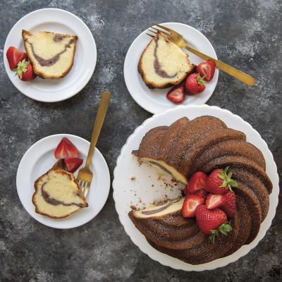 Motllo pasts Nordic Ware Swirl Bundt