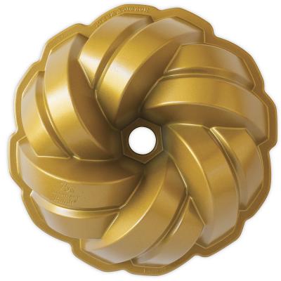Motllo pasts Nordic Ware Braided Bundt gold