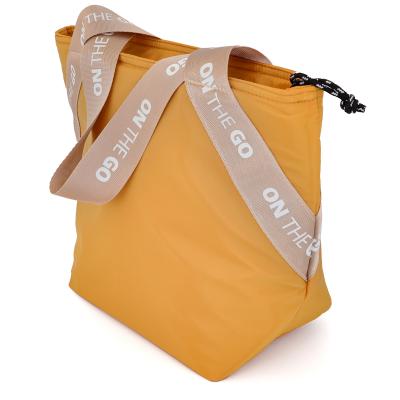 Carmanyola trmica Tote On the Go 3,7 L - 2025