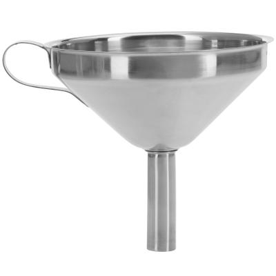 Embut acer amb colador