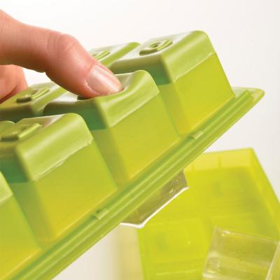 Molde cubitos Mastrad con tapa