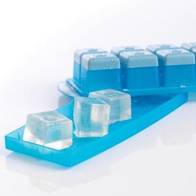 Molde cubitos Mastrad con tapa