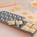 Placa 24 raviolis redondos 4x4 cm con rodillo
