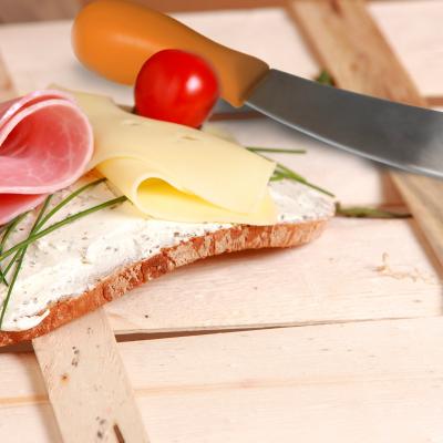 Set 4 cuchillos para untar colores