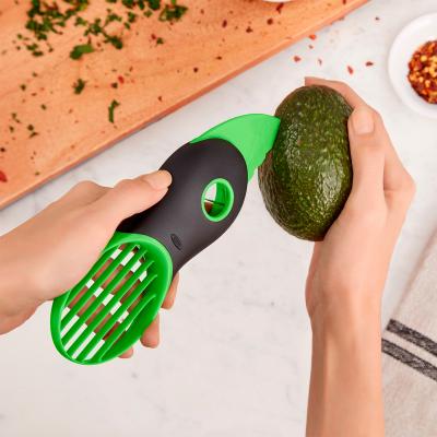Pelador aguacates Oxo 3 en 1