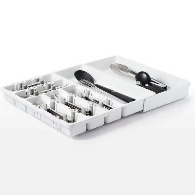 Cubertero extensible Oxo