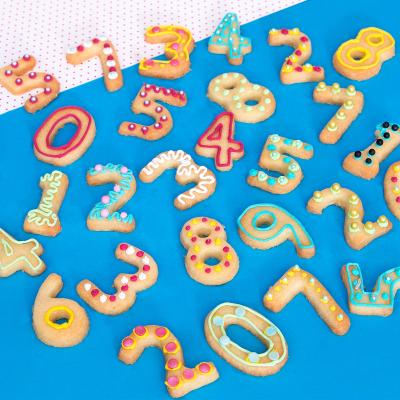 Juego 9 cortadores galletas Nmeros 3,5-4 cm