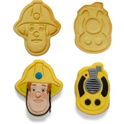 Set 2 cortadores galletas pl�stico Bombero Sam
