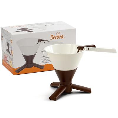 Embudo dispensador con base chocolate