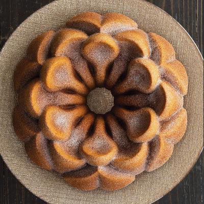 Molde pastel Nordic Ware Magnolia Bundt copper
