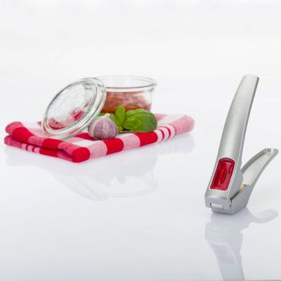 Prensa ajos con limpiador Josie