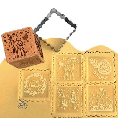 Cortador galletas y sello de madera Woodland