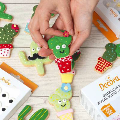 Set 2 cortadores galletas pl�stico Cactus