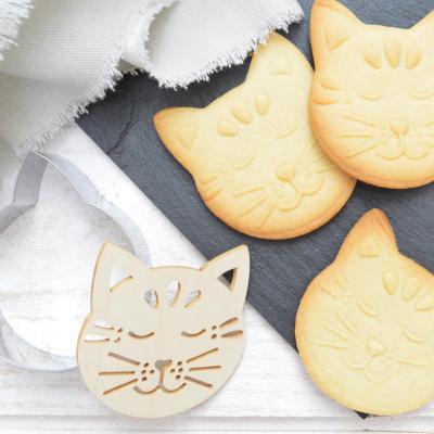 Set 3 cortadores galletas y stencil Gato, Coraz�n