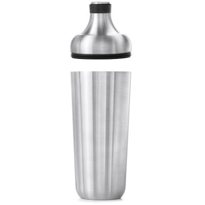 Coctelera con medidor Oxo