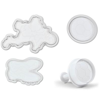 Juego 3 cortadores fondant con expulsor Ftbol