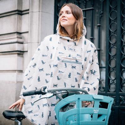 Impermeable plegable reflectante Gato