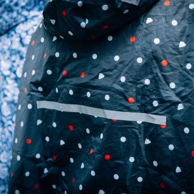 Impermeable plegable reflectante Puntos
