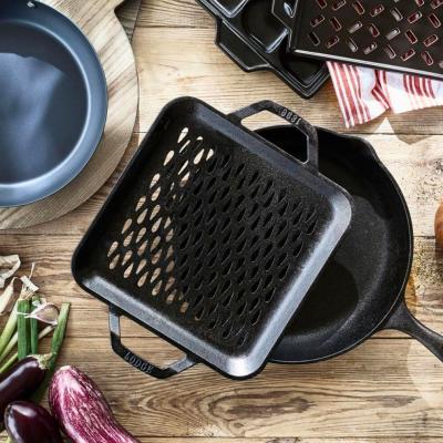 Plancha lisa perforada hierro Lodge Chef 28 cm