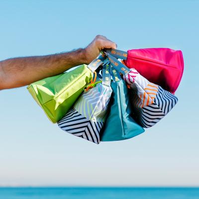 Bolsa alimentos Hanging On the Go 3 L fucsia