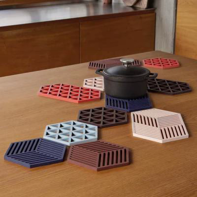 Salvamanteles trivet tri�ngulos Colors 2025