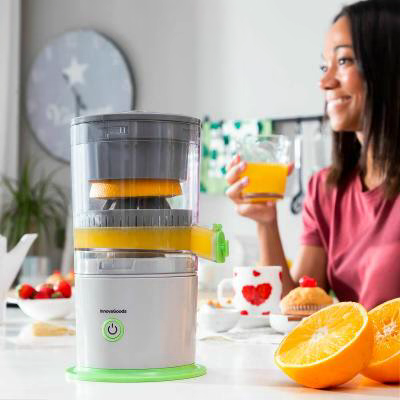 Exprimidor de naranjas el�ctrico recargable